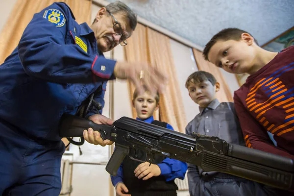 Nikolsky Russie Jan 2018 Entraînement Des Enfants Utiliser Des Armes — Photo