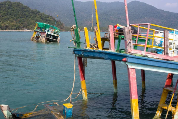 Bateaux Pêche Thaïlandais Coulés Dans Golfe Thaïlande — Photo