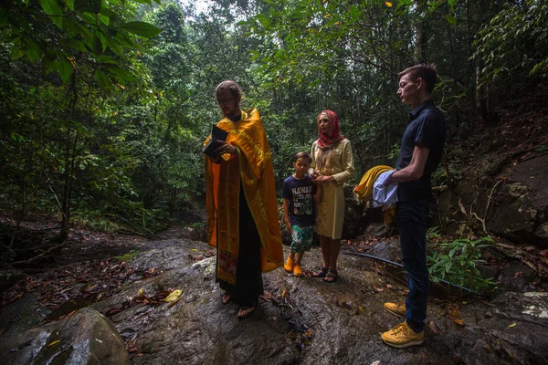 Koh Chang Tajlandia Mar 2018 Podczas Chrześcijańskiego Sakramentu Narodzin Duchowego — Zdjęcie stockowe