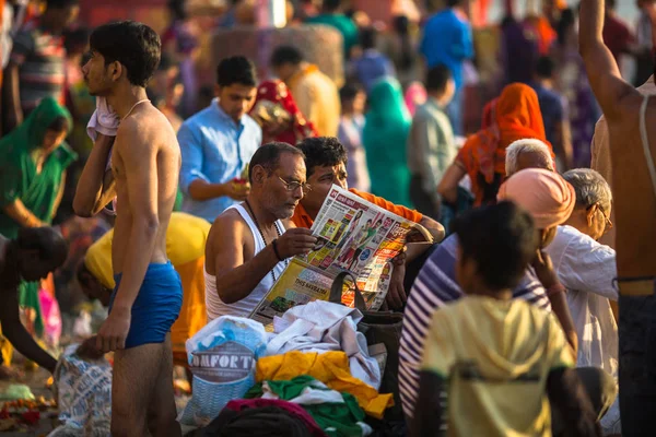 Varanasi Indie Mar 2018 Mieszkańców Banki Święty Ganges Rano Według — Zdjęcie stockowe