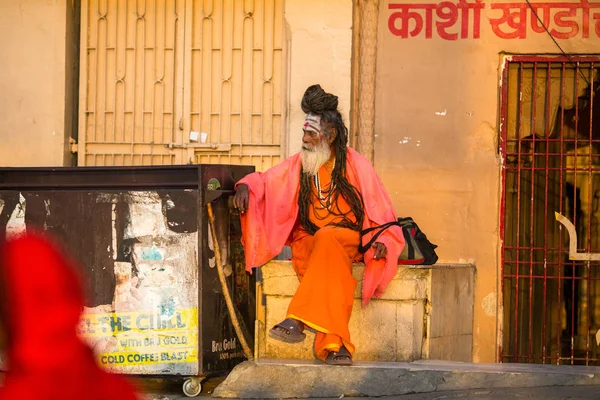 Varanasi Indien März 2018 Sadhu Oder Baba Heiliger Mann Auf — Stockfoto