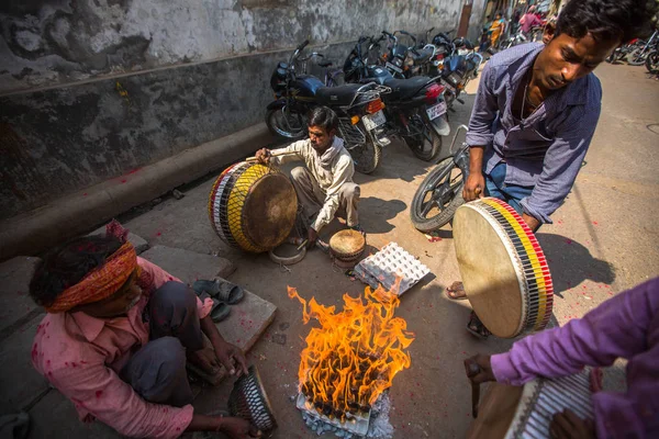 Varanasi India Mar 2018 Músicos Uma Das Ruas Cidade Varanasi — Fotografia de Stock