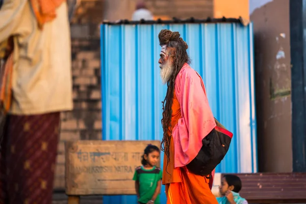 Varanasi India Marzo 2018 Sadhu Baba Hombre Santo Los Ghats — Foto de Stock