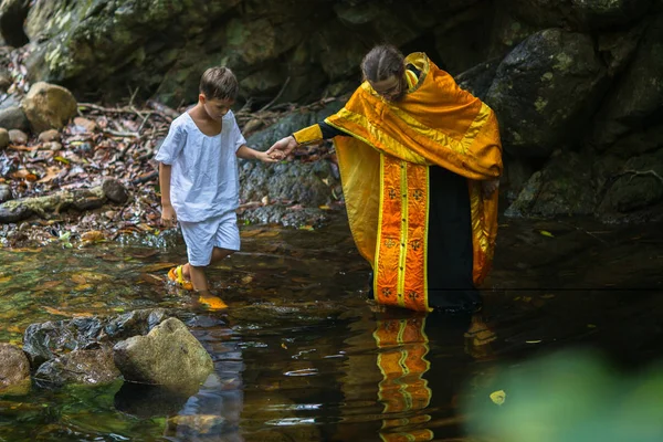 Koh Chang Thailand Mar 2018 Durante Sacramento Cristão Nascimento Espiritual — Fotografia de Stock