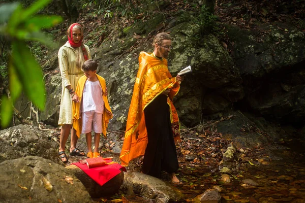 Koh Chang Tajlandia Mar 2018 Podczas Chrześcijańskiego Sakramentu Narodzin Duchowego — Zdjęcie stockowe