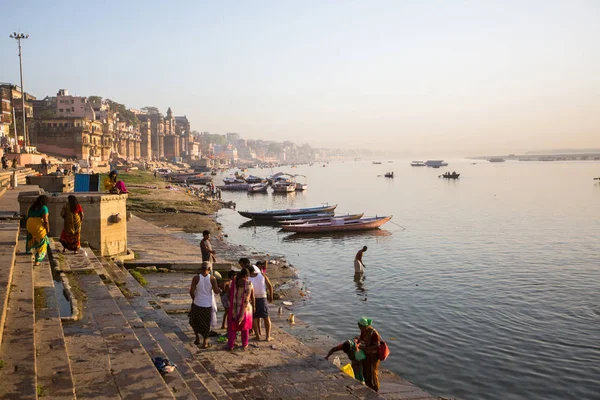 Varanasi Indie Mar 2018 Banky Svaté Řeky Gangy Časných Ranních — Stock fotografie