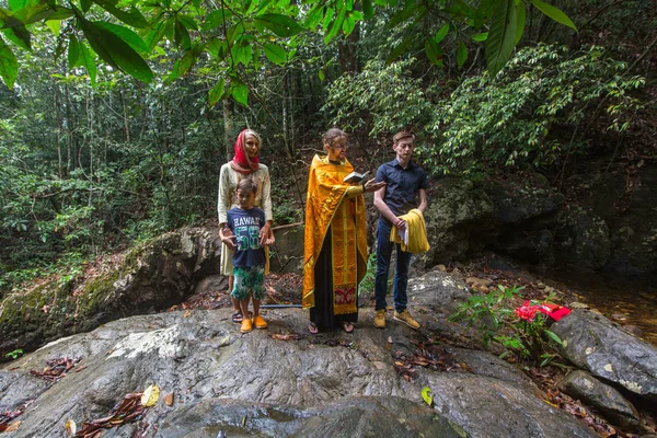 Koh Chang Tajlandia Mar 2018 Podczas Chrześcijańskiego Sakramentu Narodzin Duchowego — Zdjęcie stockowe