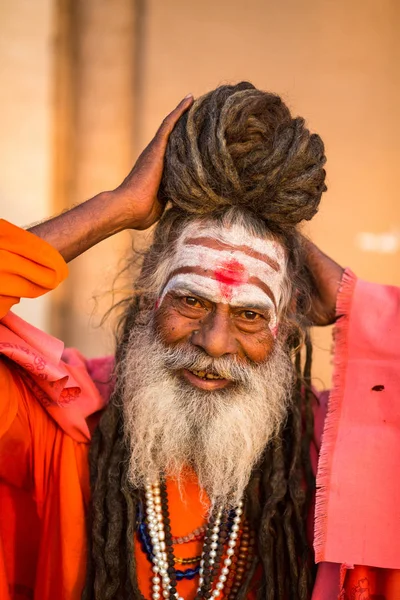 Varanasi Índia Mar 2018 Sadhu Baba Homem Santo Rio Ganges — Fotografia de Stock