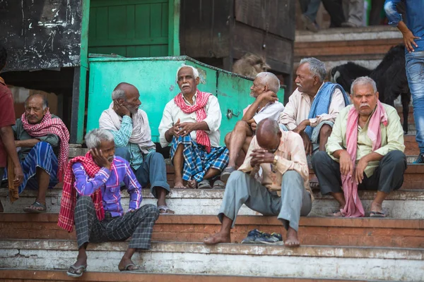 Varanasi Inde Mar 2018 Les Pèlerins Attendent Rituel Agni Pooja — Photo