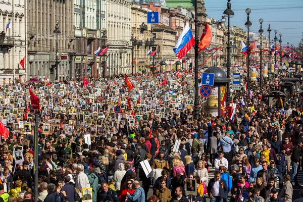 Petersburg Russland Mai 2018 Menschen Tragen Bilder Von Soldaten Des — Stockfoto