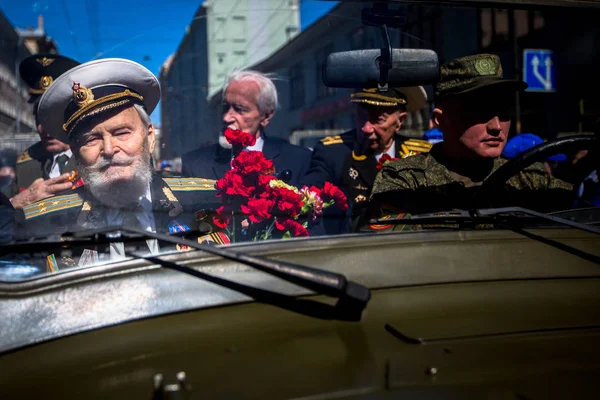 Petersburg Rusia Mayo 2018 Durante Marcha Del Regimiento Inmortal Las —  Fotos de Stock