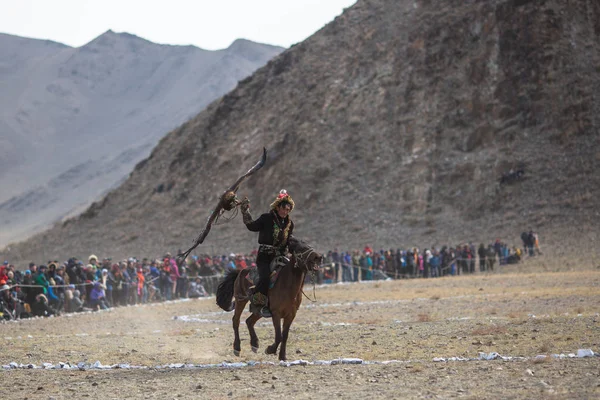 Olgiy Moğolistan Eyl 2017 Altın Kartal Avcısıyla Kuşları Berkutchi Batı — Stok fotoğraf