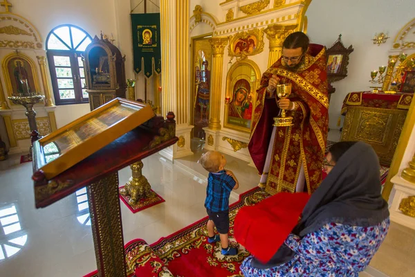 2018年2月28日 在星期日服务在俄国东正教 目前在泰国有10个东正教教区 正统是由0 002 的人口来实践的 — 图库照片