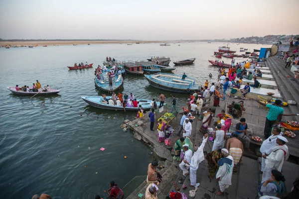 Varanasi Índia Mar 2018 Bancos Sagrado Rio Ganges Segundo Lendas — Fotografia de Stock