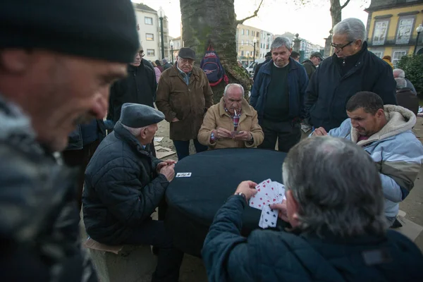 Porto Portugal Dec 2019 Local Men Playing Cards Park Porto — Stock Photo, Image