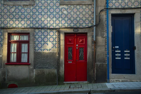 Porto Portugal Dec 2019 Προβολή Της Πρόσοψης Παλαιού Κτιρίου Στο — Φωτογραφία Αρχείου