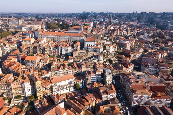葡萄牙波尔图 2017年9月27日 市中心房屋的空中景观 波尔图常常被称为 北方之都 在2012年 2014年和2017年获得了欧洲最佳目的地奖 — 图库照片