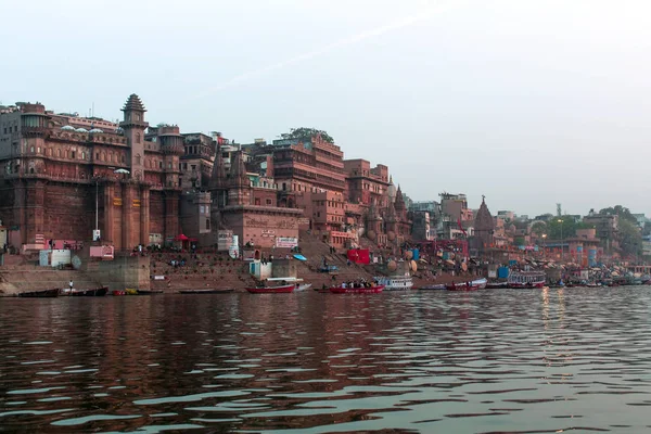 Varanasi Índia Mar 2018 Bancos Sagrado Rio Ganges Início Manhã — Fotografia de Stock