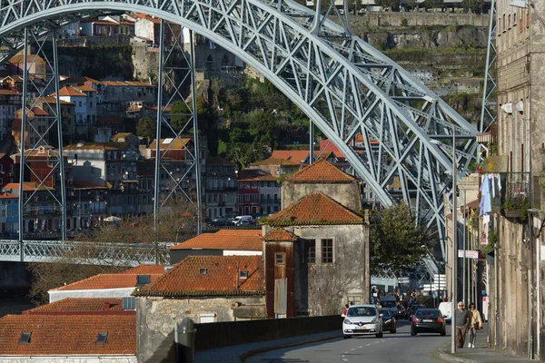 Porto Portugal Mar 2020 View Dom Luis Bridge Dawntown Porto lizenzfreie Stockbilder