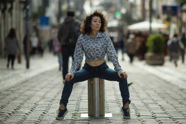 Hermosa Mujer Asiática Posando Centro Porto Calle Peatonal Santa Catarina —  Fotos de Stock