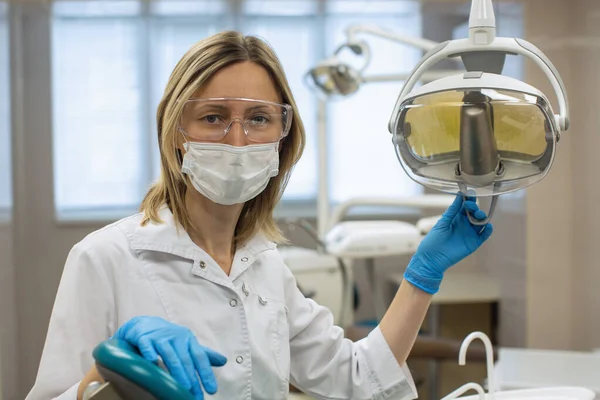 Dentista Femenina Antecedentes Consultorio Médico Medicina Estomatología Atención Sanitaria —  Fotos de Stock