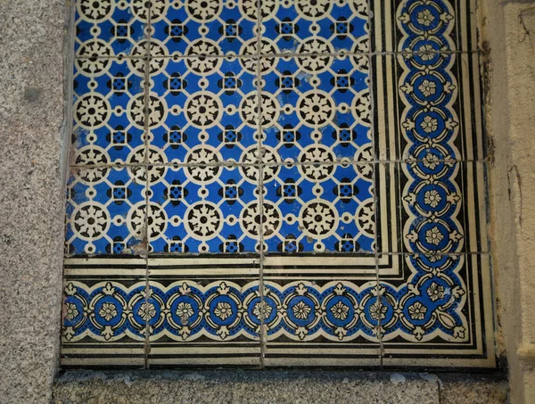 Tradiční Staré Dlaždice Zdi Porto Ulicích Malované Cín Glazované Azulejos — Stock fotografie