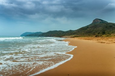 Calblanque plaj / Calblanque beach bahar yağmurlu günde hangi olayları renkli manzara