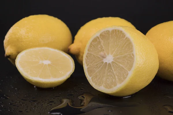 Gelbe Frische Zitronenscheibe Geschnitten — Stockfoto