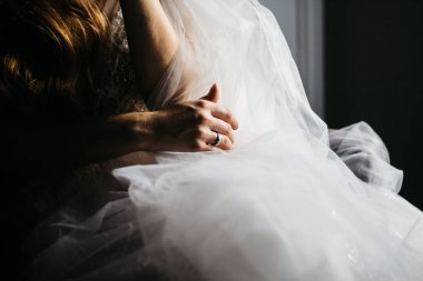 Günaydın gelin otel odasında.