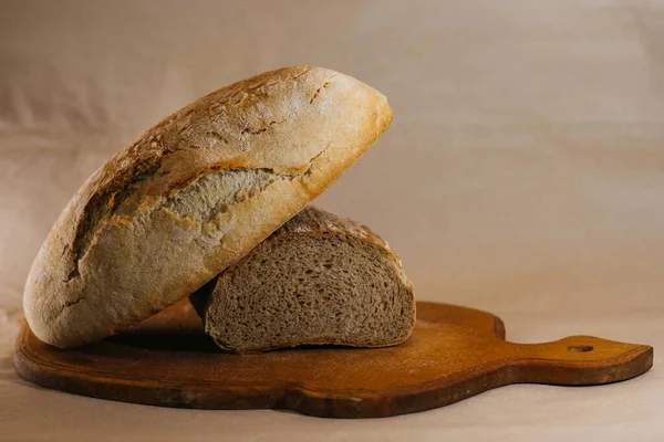 Frisches Weizen Und Roggenbrot Aus Der Ukraine — Stockfoto