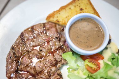 kara biber soslu ızgara biftek