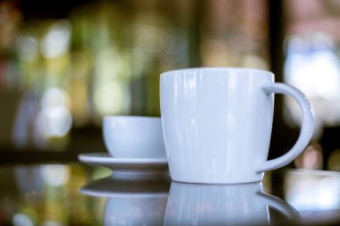 Kahve fincanı kafede.