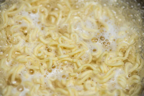 Boil Instant noodle — Stock Photo, Image