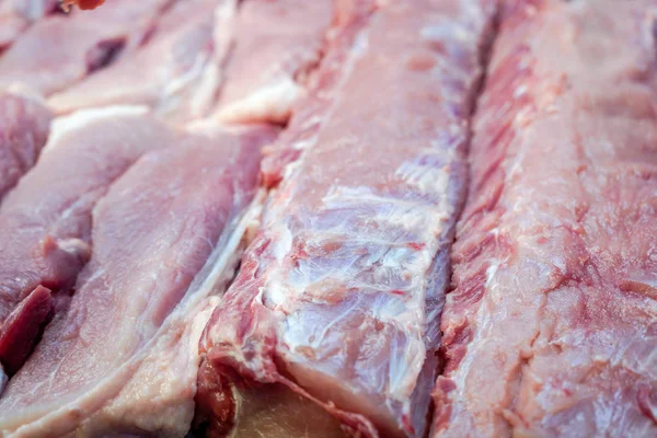 Pezzi di carne di maiale cruda — Foto Stock