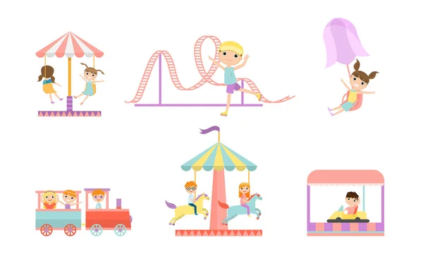 Diferentes carruseles en parque de atracciones para niños ilustración vectorial — Vector de stock