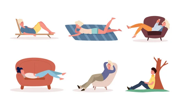Persone che godono di riposo in poltrone, lettini, sul pavimento vettoriale illustrazione — Vettoriale Stock