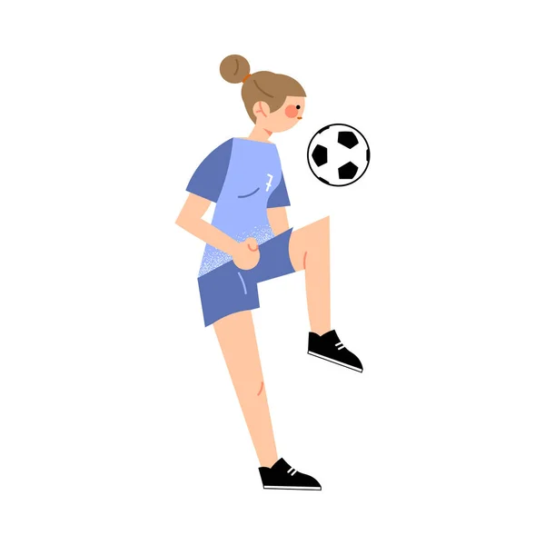 Kvinnlig fotbollsspelare i blå t-shirt sparkar bollen rätt vy. Vektor illustration i platt tecknad stil. — Stock vektor