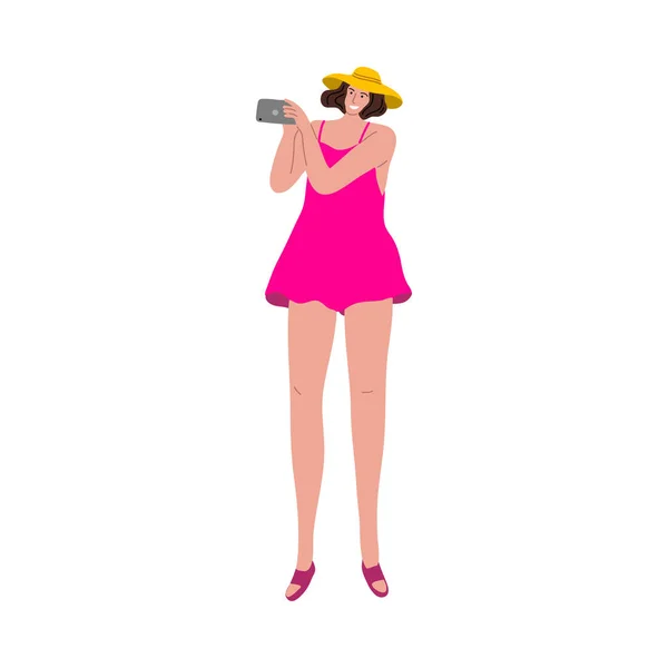 Turis wanita dalam gaun merah muda mengambil gambar dengan kamera digital. Ilustrasi vektor dalam gaya kartun datar - Stok Vektor