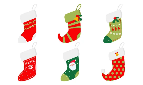 Jul och nyår semester traditionella färgglada strumpor för presenter — Stock vektor