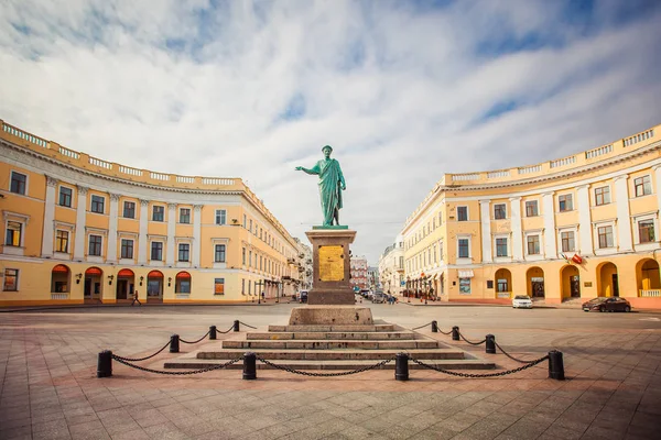 Пам Ятник Герцогу Рішельє Одесі — стокове фото