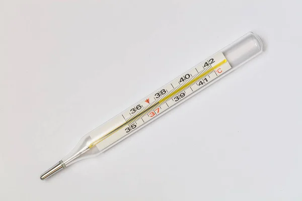 Quecksilberthermometer Auf Weißem Hintergrund — Stockfoto