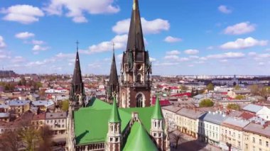 Ukrayna, Lviv 'deki Elizabeth kilisesine insansız hava aracı saldırısı.. 