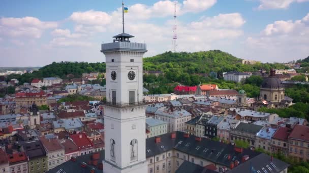 Nsansız Hava Aracından Lviv Belediye Binasına Bak — Stok video