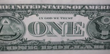 1 dolarlık banknotun arkası.