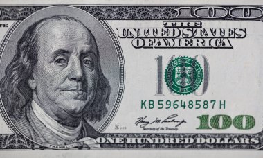 Eski 100 dolarlık banknotun bir parçası.