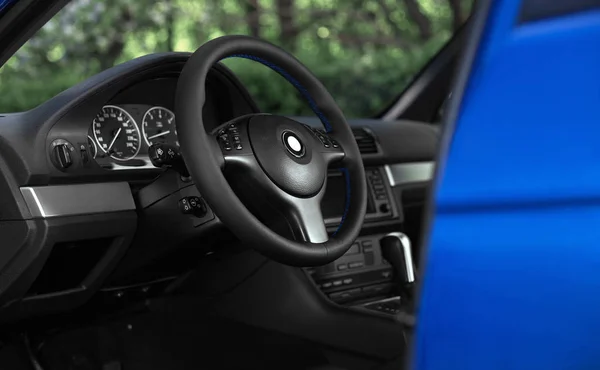 Modrý sportovní sedan interiér — Stock fotografie