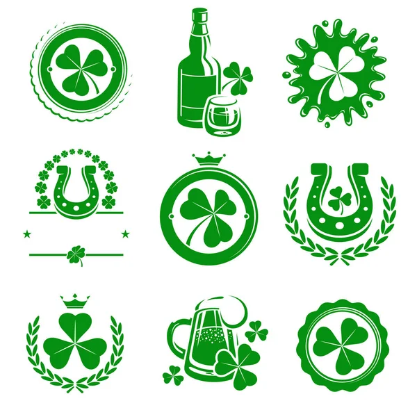 Leaf clover labels en elementen instellen. Vector — Stockvector