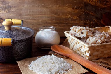 Cocoada (Hindistan cevizi şekeri), Brezilya ve Peru 'da yaygın olarak tüketilen ve geleneksel olarak kullanılan hindistan cevizi temelli bir şekerdir. Seçici Odaklanma