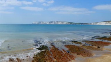 Isle of Wight sahil şap Bay iğneler yanındaki