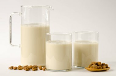 Kaplan fındık süt. horchata de chufa.